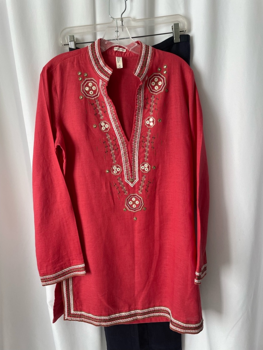 Embroidered Red Linen Tunic - Picture 5 of 9